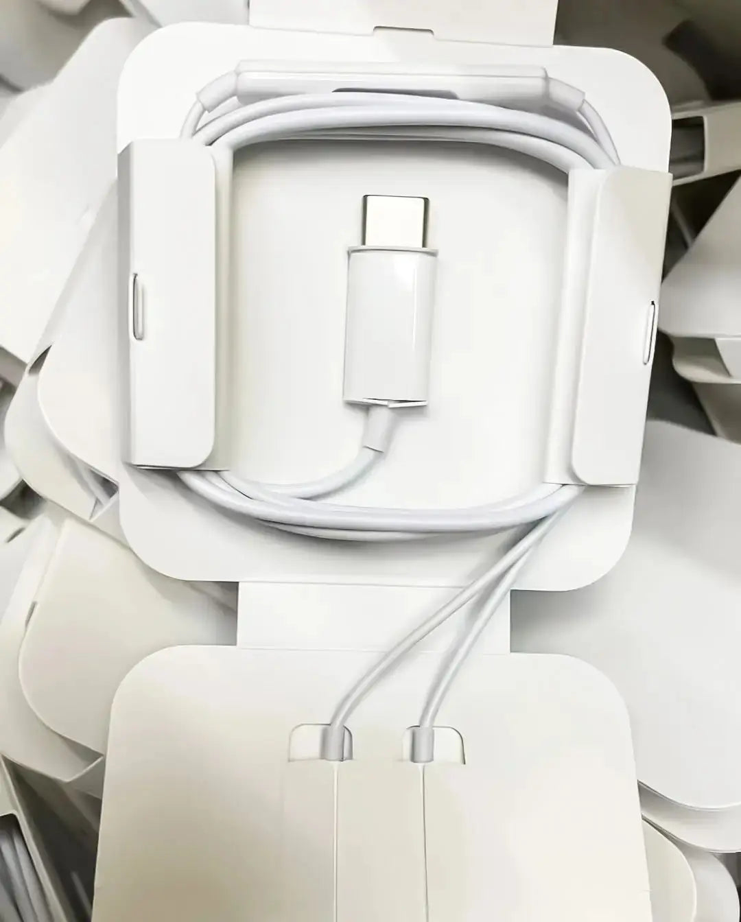 US Stock Hot Selling Wired Type-C Earphone In-Ear Gaming USB C Headphones Earbuds with Mic for iPhone 15 16 Velora