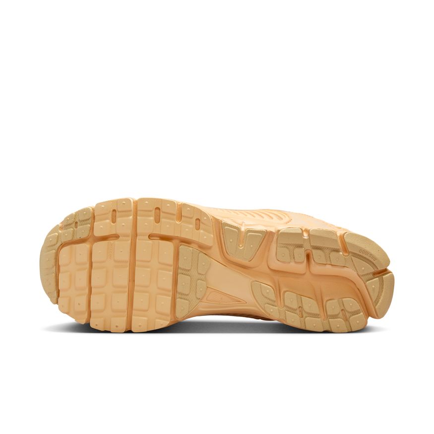 M Nike Zoom Vomero 5 HF5493-200 - Velora