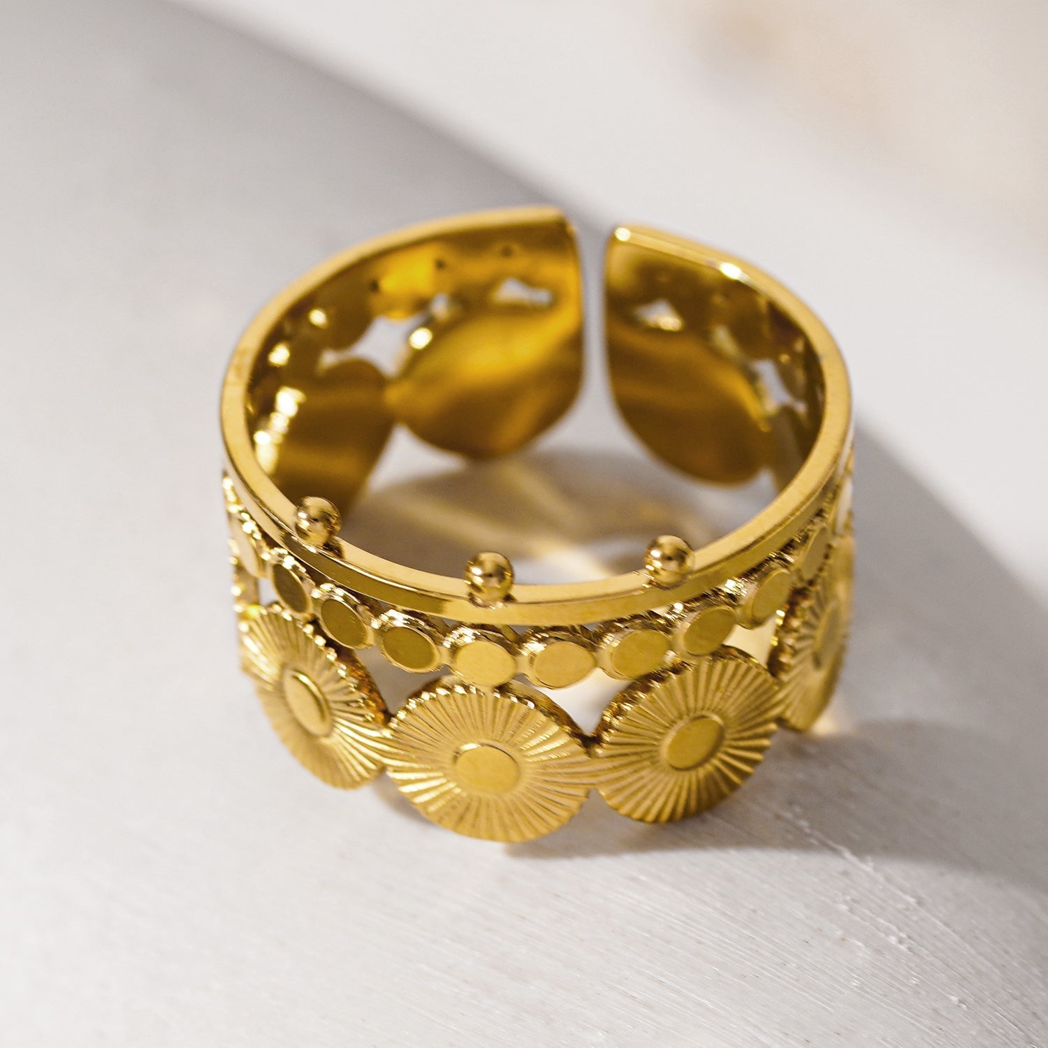 HIYAS: Fit for a Queen - the Crown Ring. - Velora Luxury Fashion