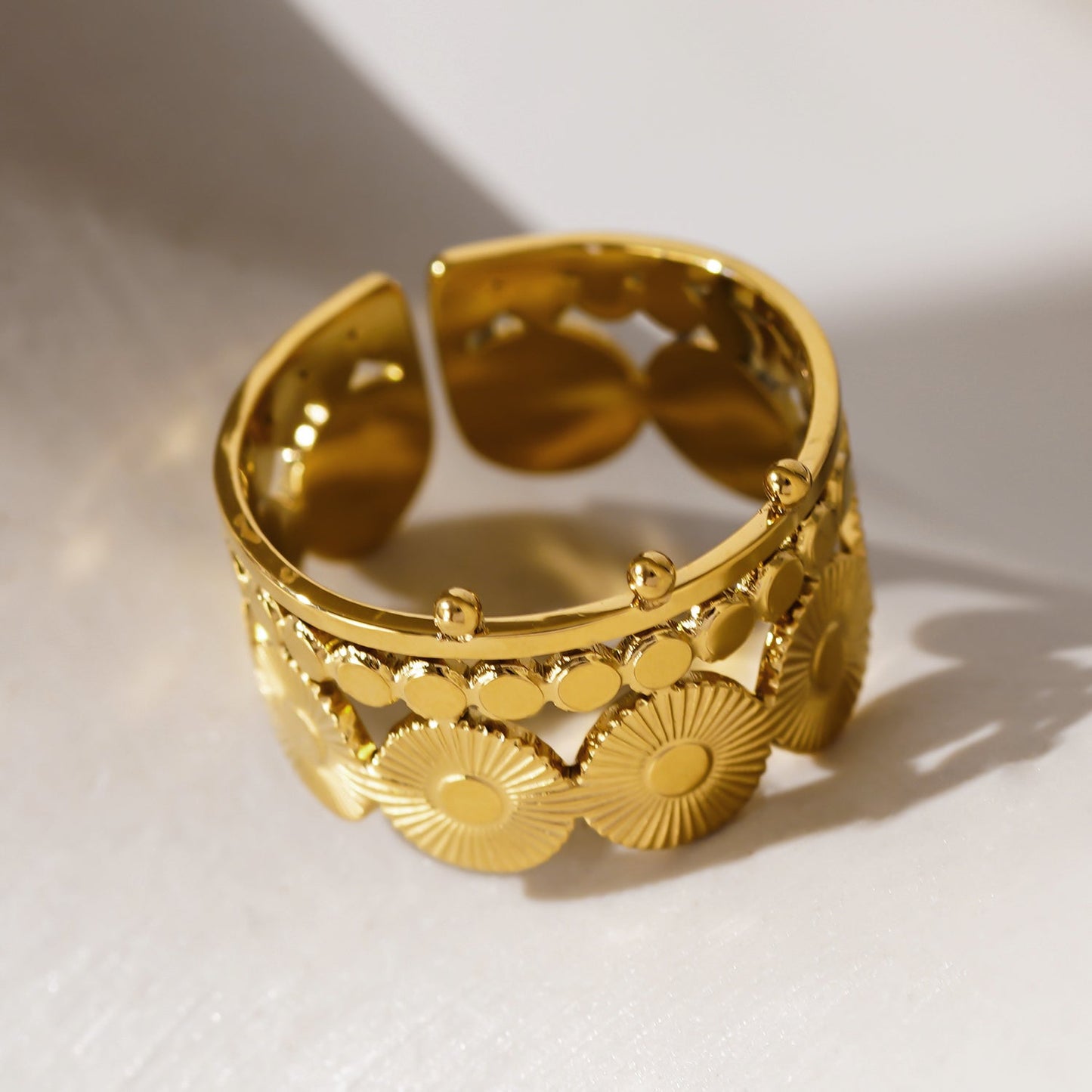 HIYAS: Fit for a Queen - the Crown Ring. - Velora Luxury Fashion
