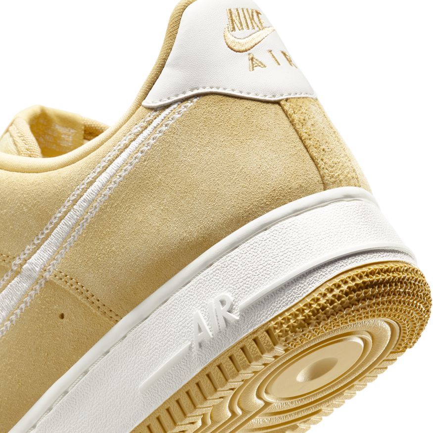 M Nike Air Force 1 '07 LV8 HJ4465-700 - Velora