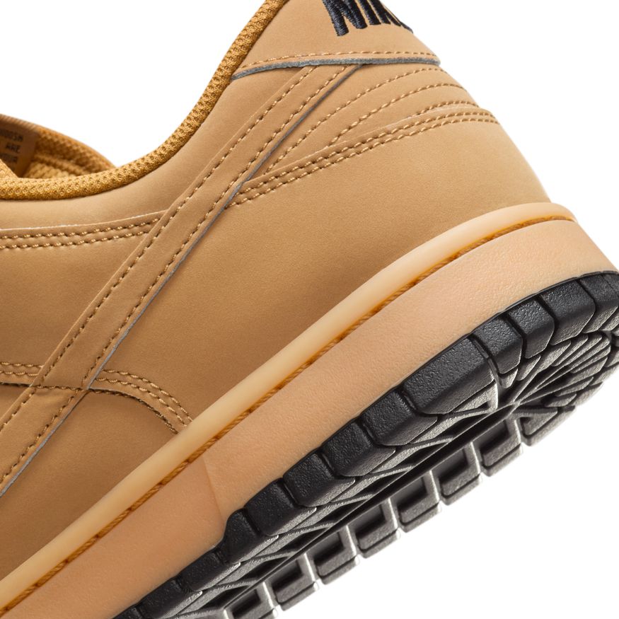 M Nike Dunk Low Retro SE HQ1932-700 - Velora