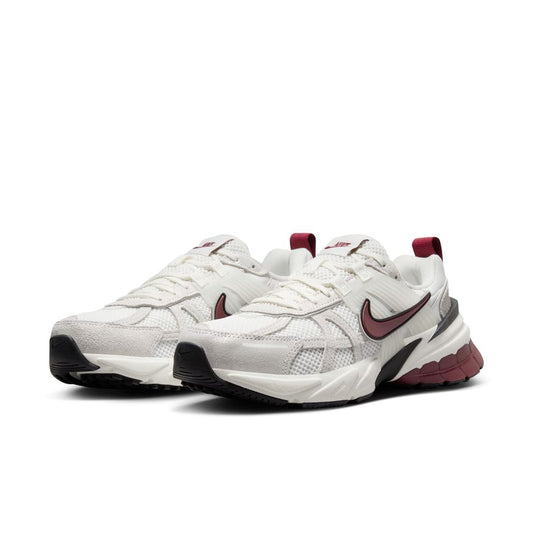 W Nike V2K Run SE HQ3500-100 - Velora