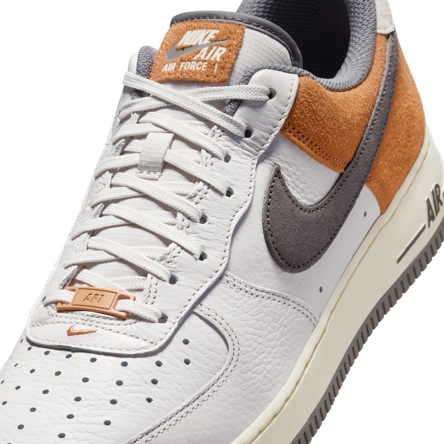 M Nike Air Force 1 '07 LV8 IB7718-030 - Velora