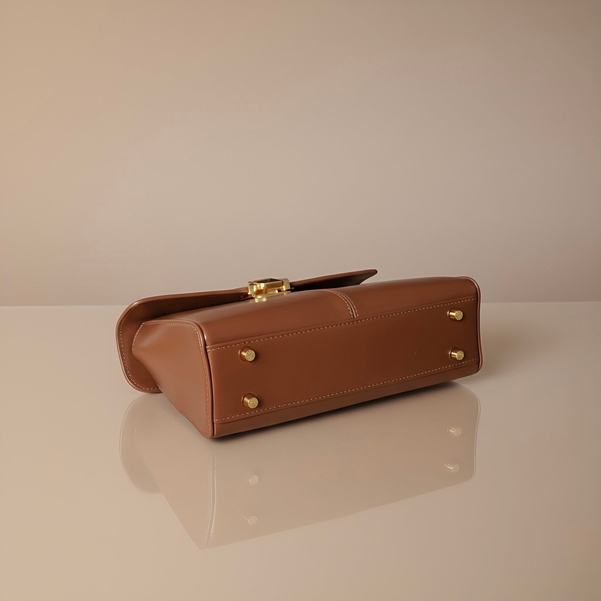 Lumis Leather Bag – Luxury Cowhide Leather Handbag for Timeless Elegance rottaofficial