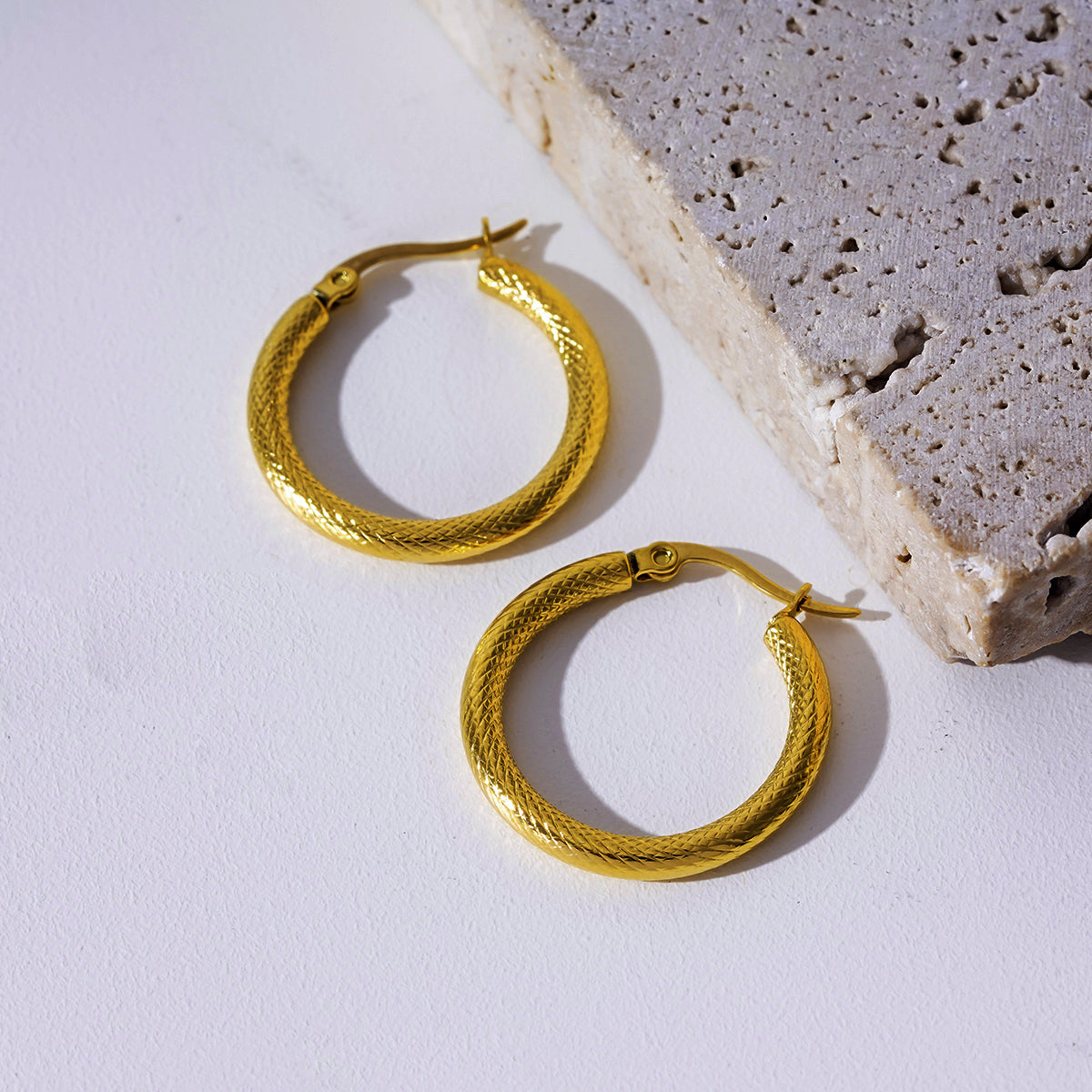 JUNKA Gold: Mid Width Basket Weave Patterned Day-to-Night Hoops - Velora Luxury Fashion