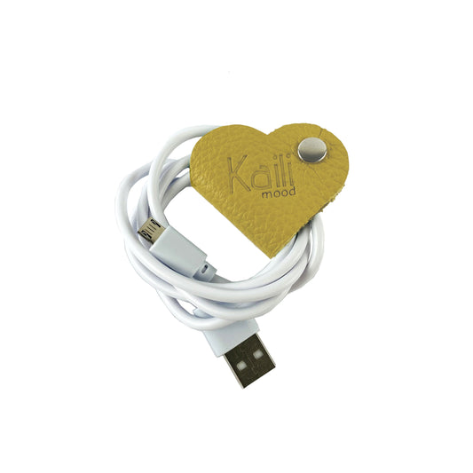 K0039RB | Avvolgicavo Cuore Made in Italy in Vera Pelle pieno fiore, grana dollaro - Colore Giallo - Dimensioni: cm 5 x 8 x 0,5 - Confezione: Gift Box rigido fondo/coperchio - Velora Luxury Fashion