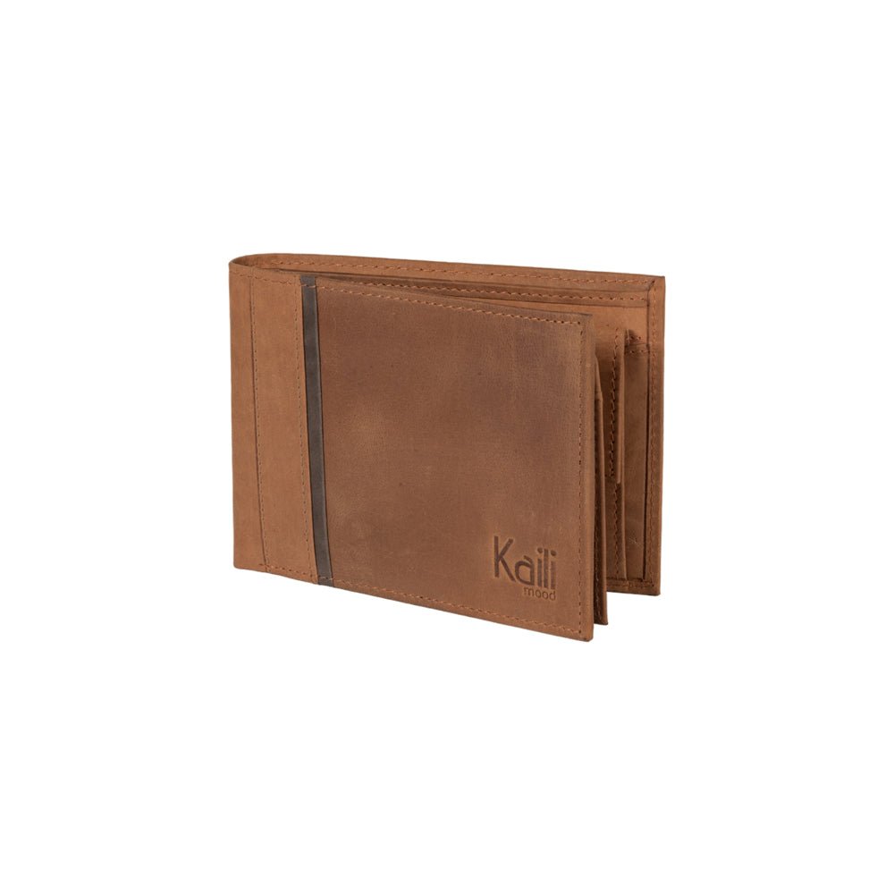 K12204UB | Portafogli Uomo in Vera Pelle pieno fiore, Naked. Colore Cuoio. Protezione RFID. Dimensioni da chiuso: cm 12,5 x 9,5 x 2. Confezione: Scatola regalo fondo/coperchio - Velora Luxury Fashion