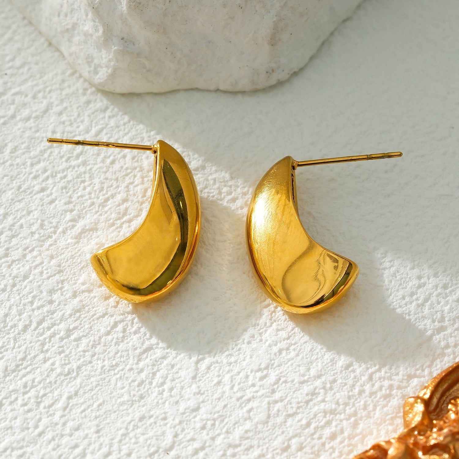KEENE Gold: Chunky Look Light Weight Geometric Stud Earrings - Velora Luxury Fashion