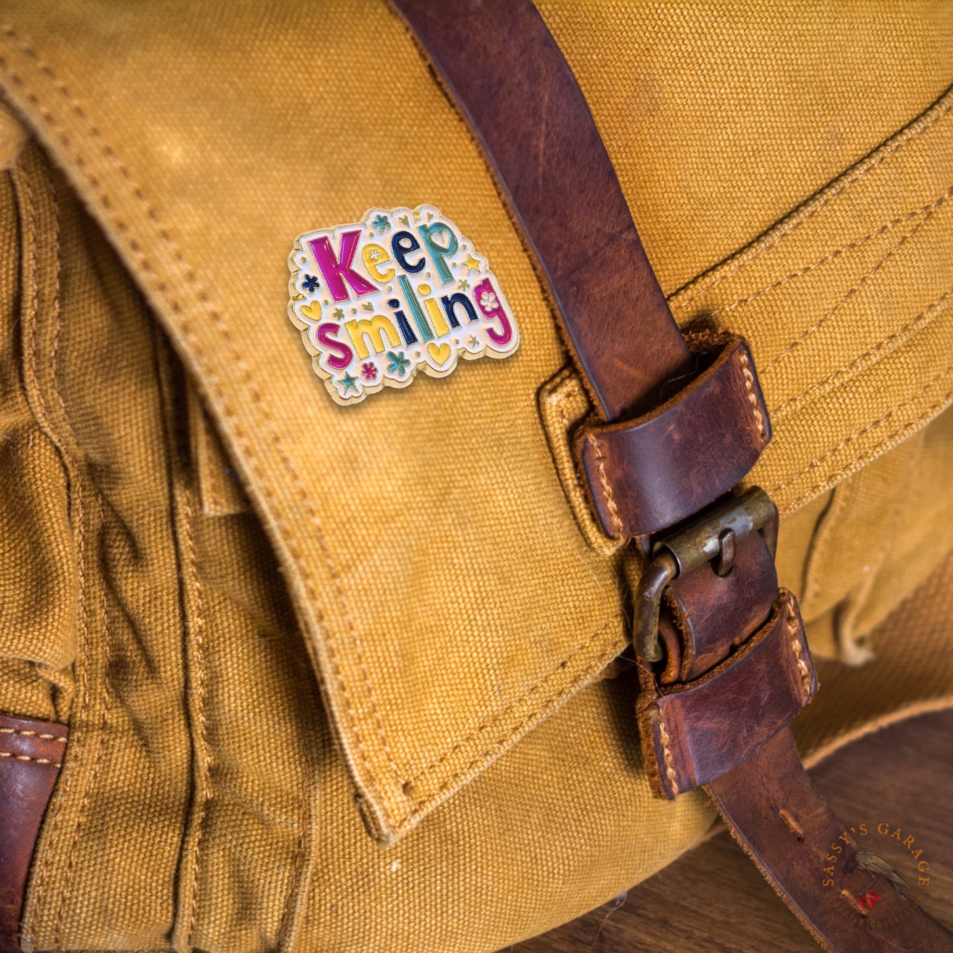 Keep Smiling | Collectible Pin - Velora