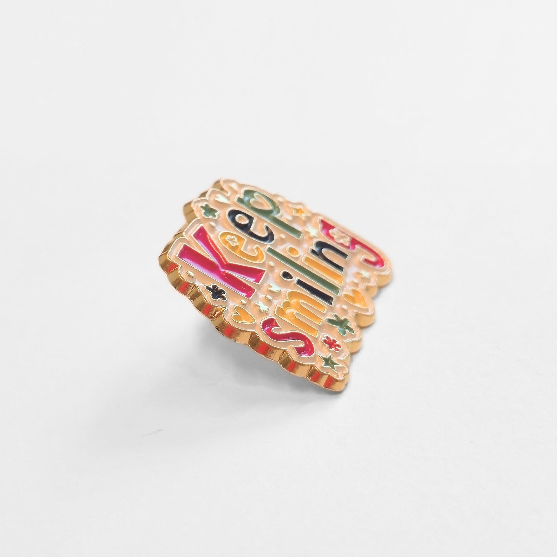Keep Smiling | Collectible Pin - Velora