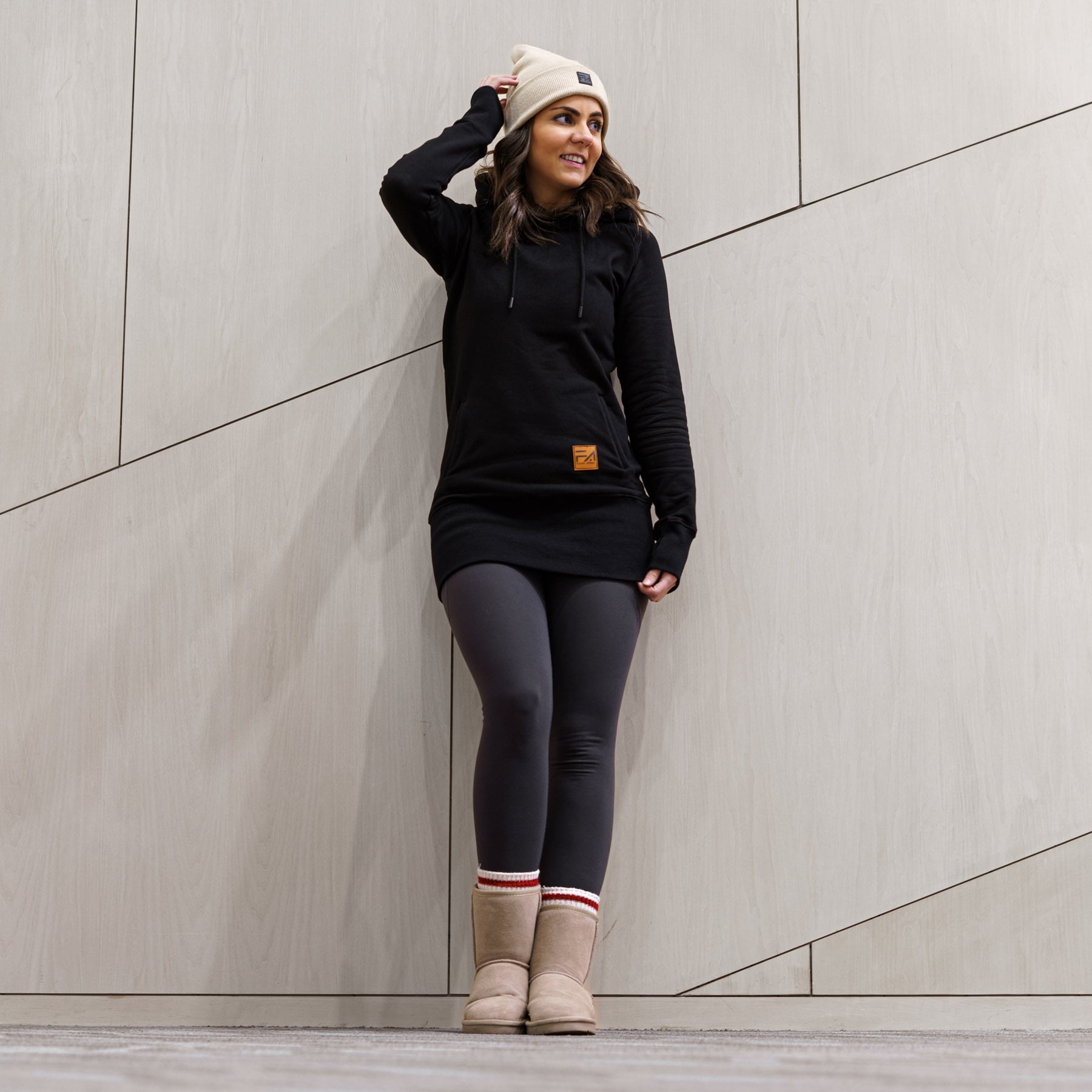 Kora Long Hoodie Black - Velora