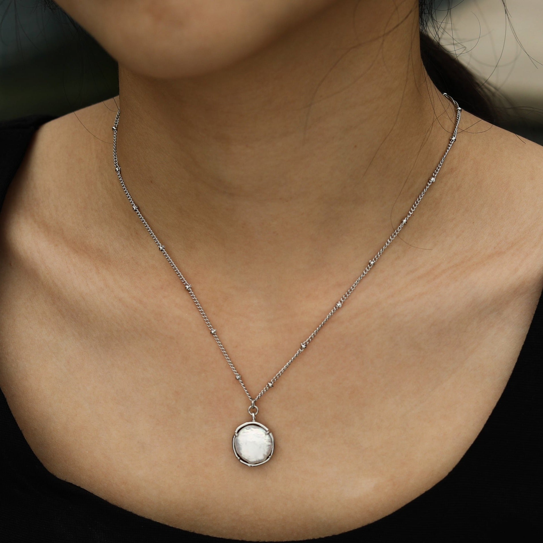 LERATI Beaded Chain with an Encased Fresh Water Pearl Pendant in Silver - Velora Luxury Fashion
