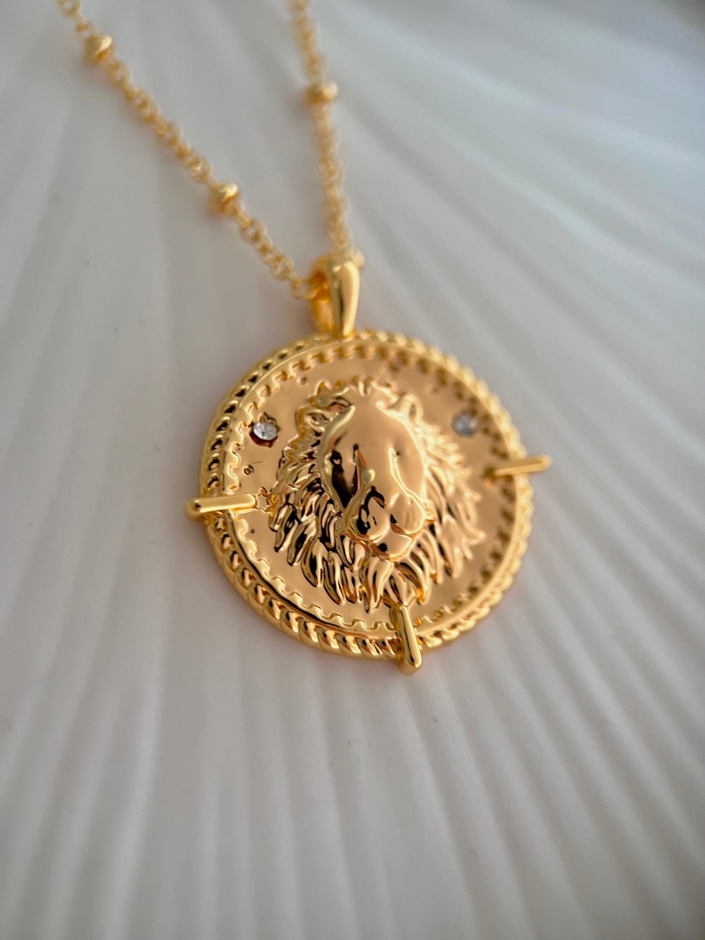 Leo Necklace - Velora Luxury Fashion
