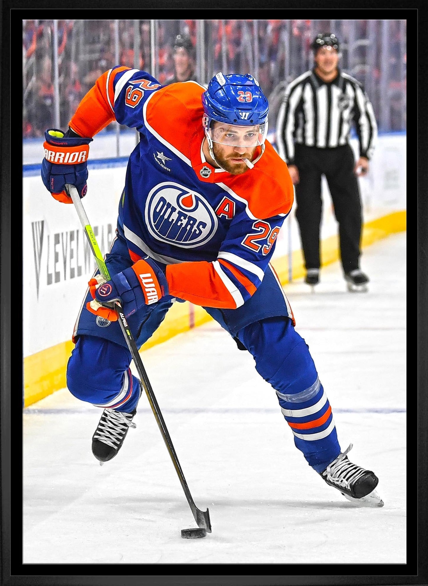 Leon Draisaitl 20x29 Framed Canvas Edmonton Oilers - Velora Luxury Fashion