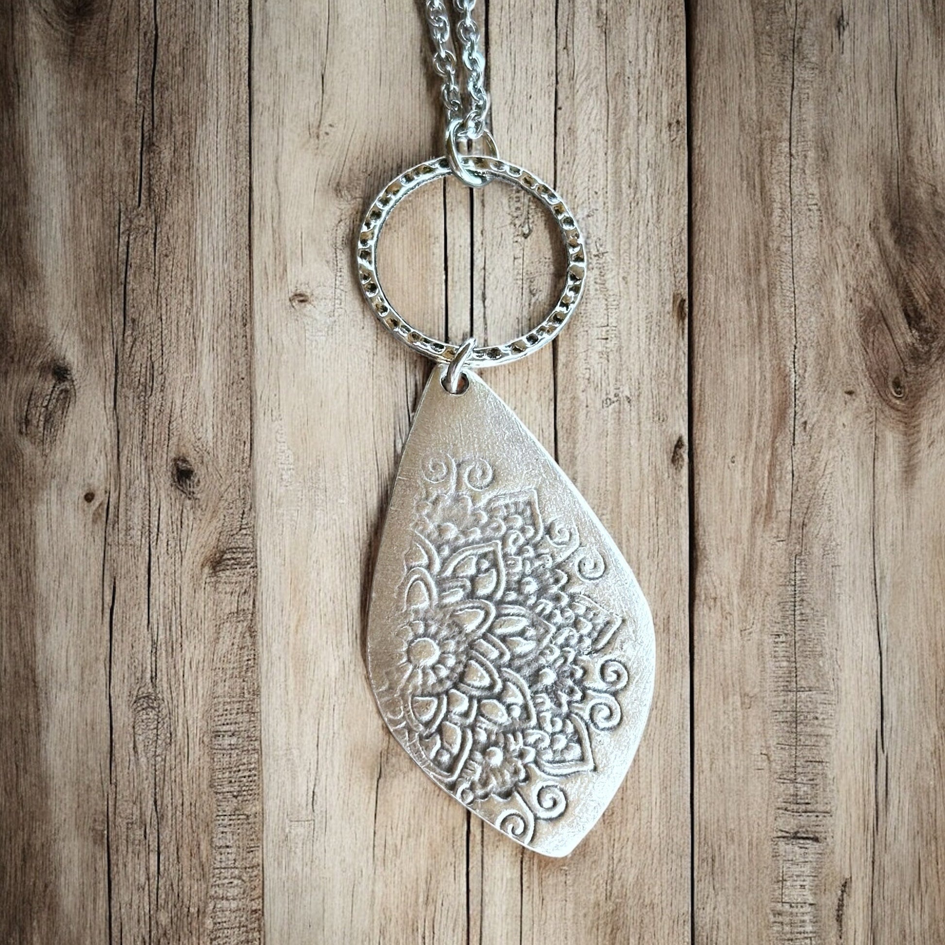 Long Mandala Necklace - Velora Luxury Fashion