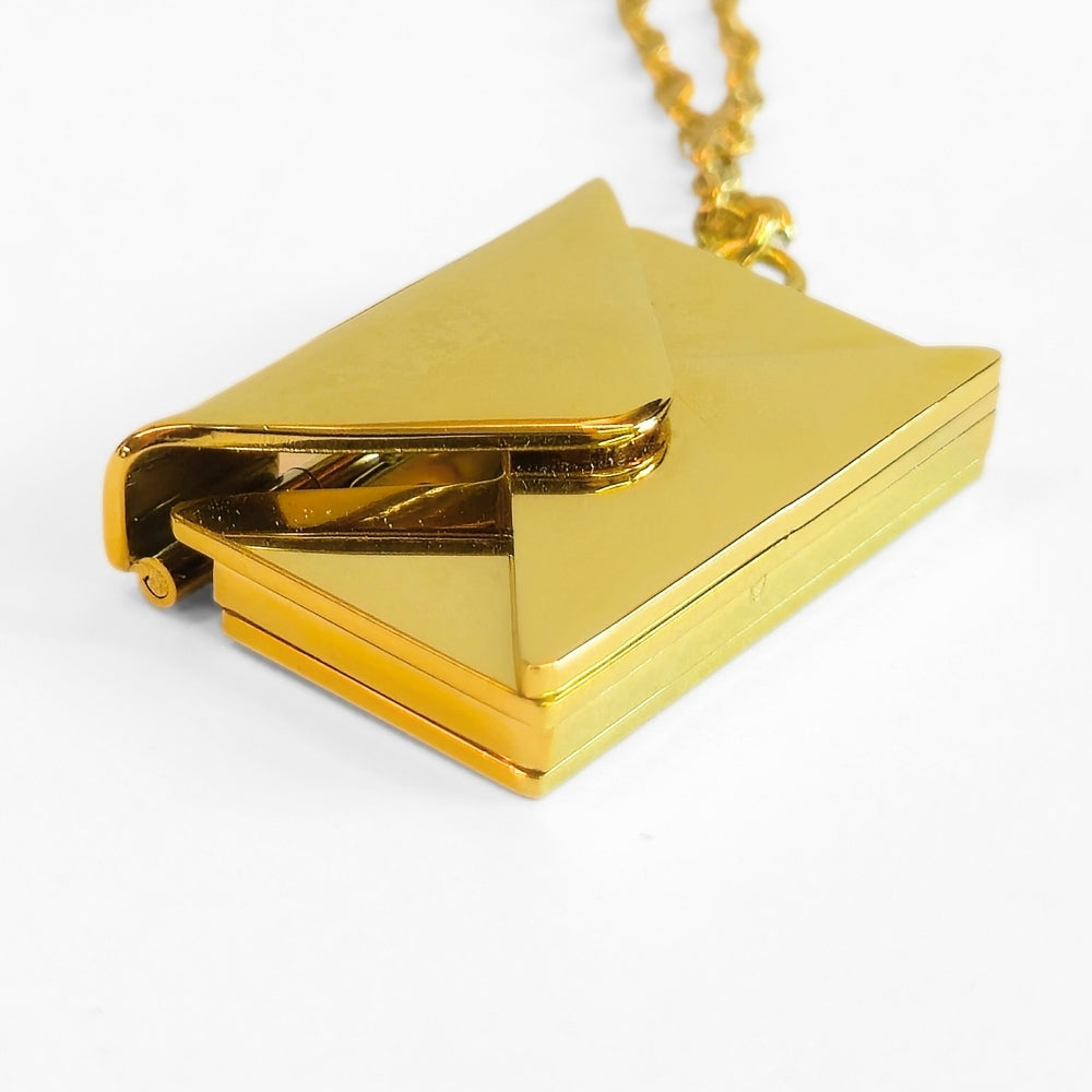 Love Letter Locket Necklace - Velora