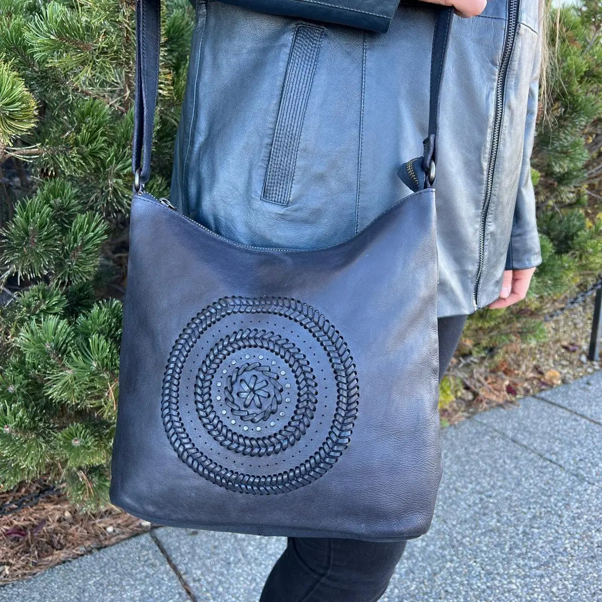 MET Floral Stitch Leather Tote with Adjustable Strap - Velora Luxury Fashion