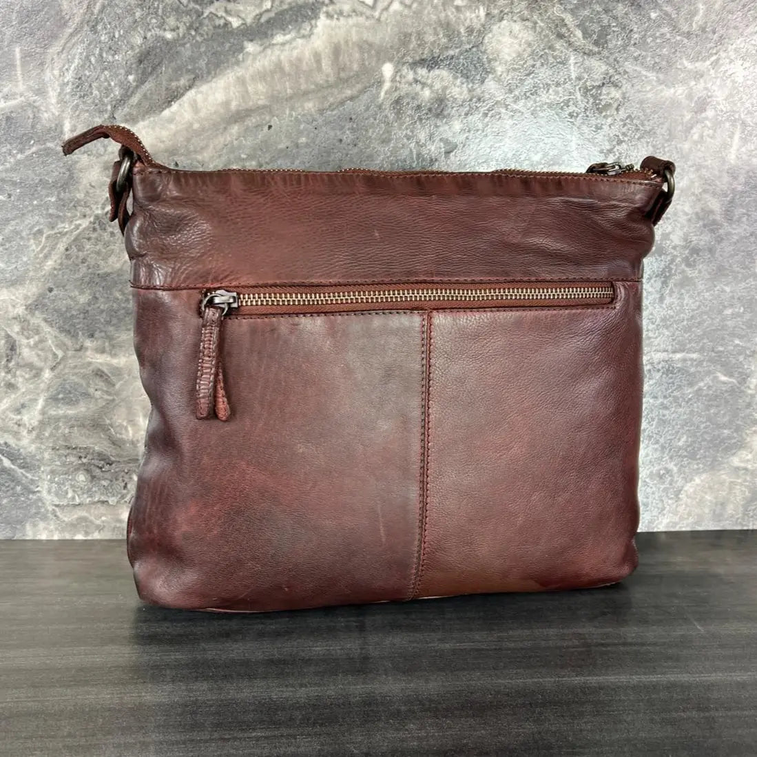 MET Leather Crossbody Bag with Dual Zipper Pockets Boutique of Leathers/Open Road