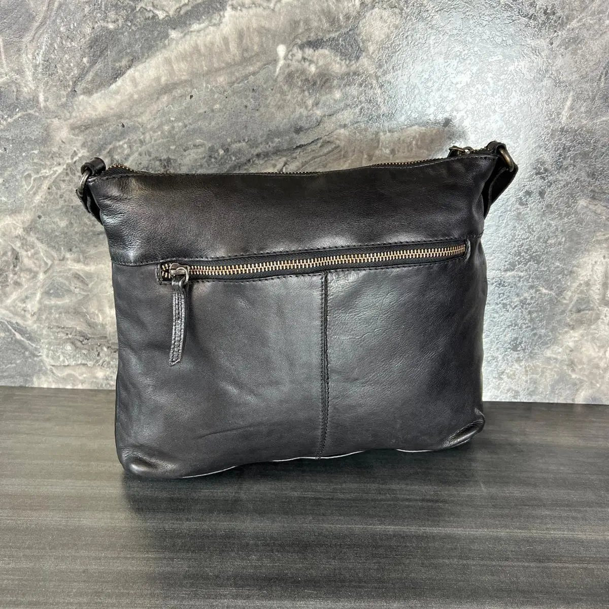 MET Leather Crossbody Bag with Dual Zipper Pockets Boutique of Leathers/Open Road