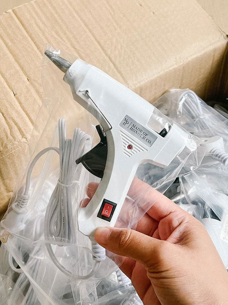MOH mini glue gun - Velora Luxury Fashion