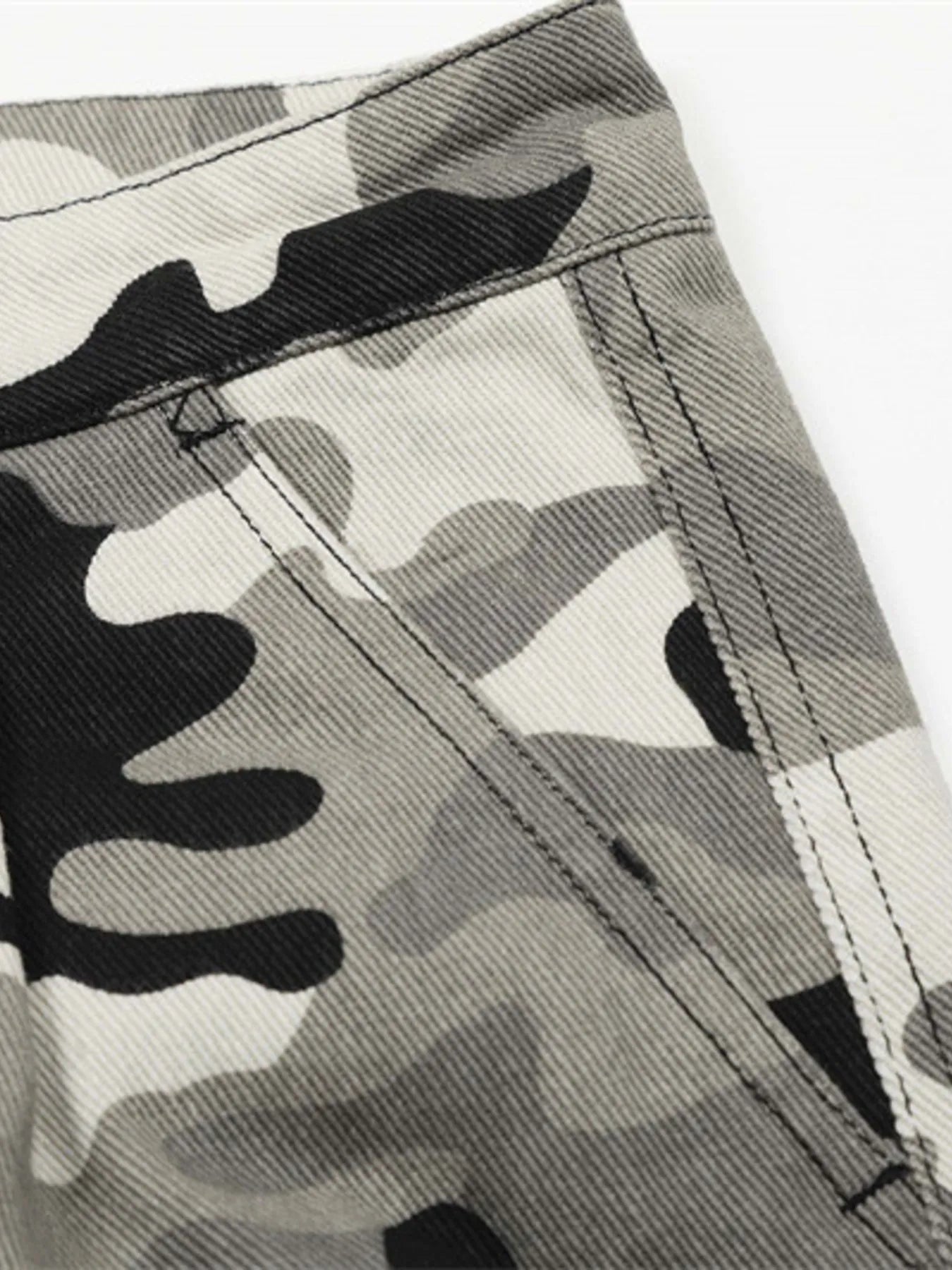 Men's Camouflage Cargo Shorts - Velora Luxury Fashion