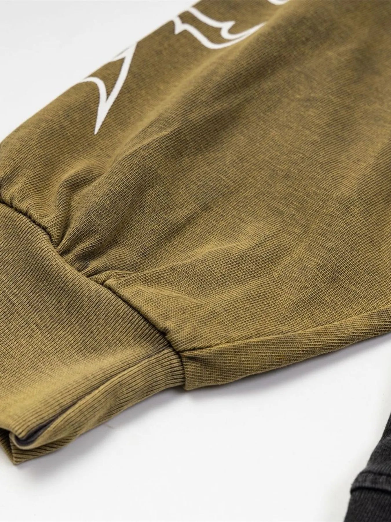 Men's Contrast Sleeve Round Neck Sweatshirt - Velora