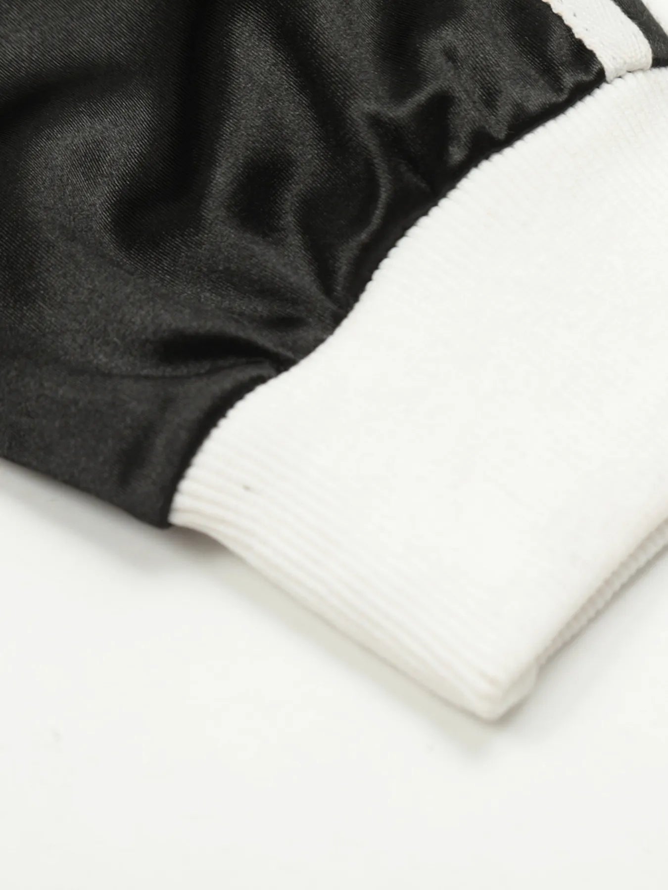 Men's Contrast Striped Long Sleeve Polo - Velora Luxury Fashion