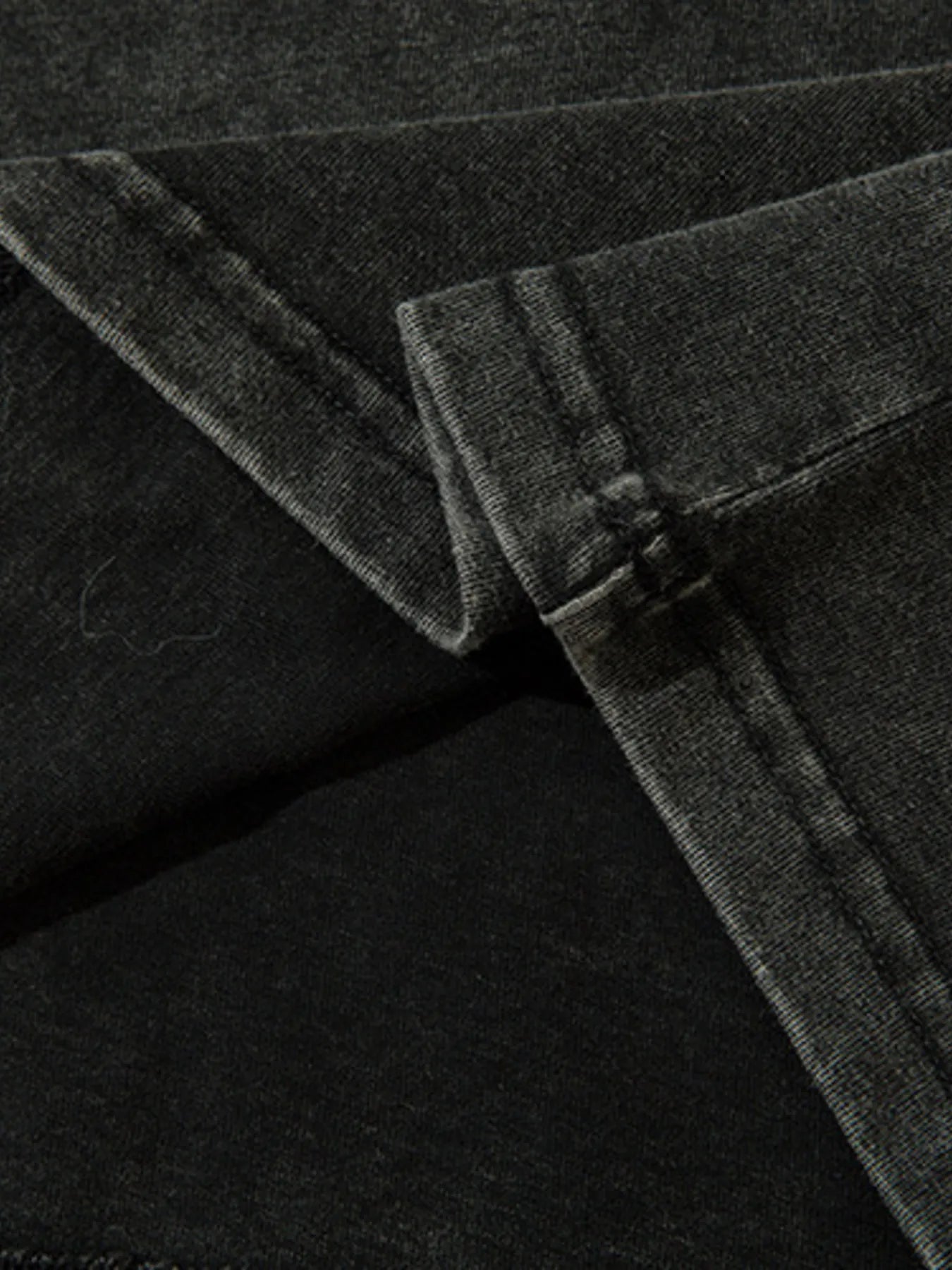 Men's Letter Graphic Long Sleeve T-Shirt - Velora Luxury Fashion