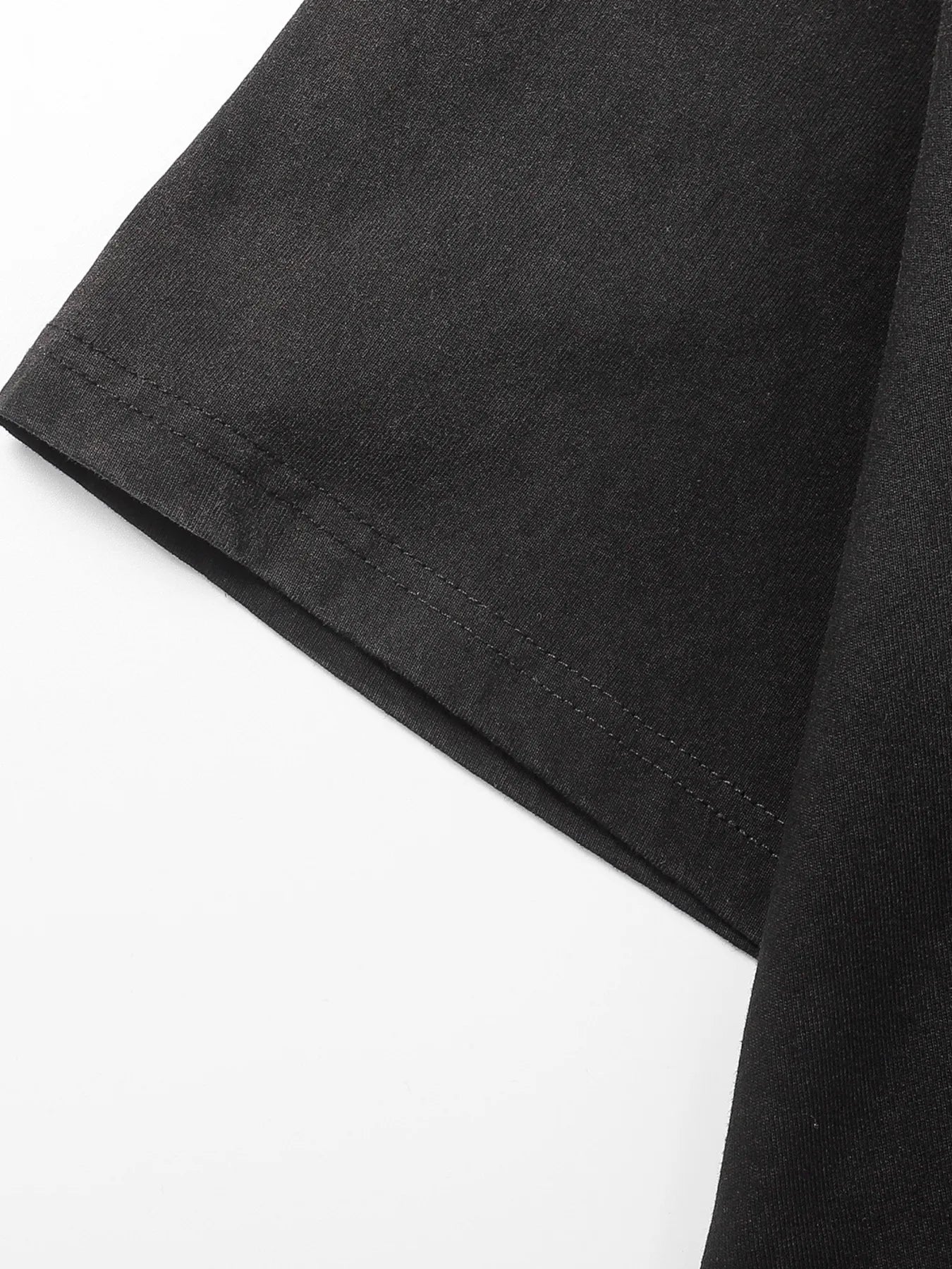 Men's Letter Graphic Round Neck T-Shirt - Velora Luxury Fashion