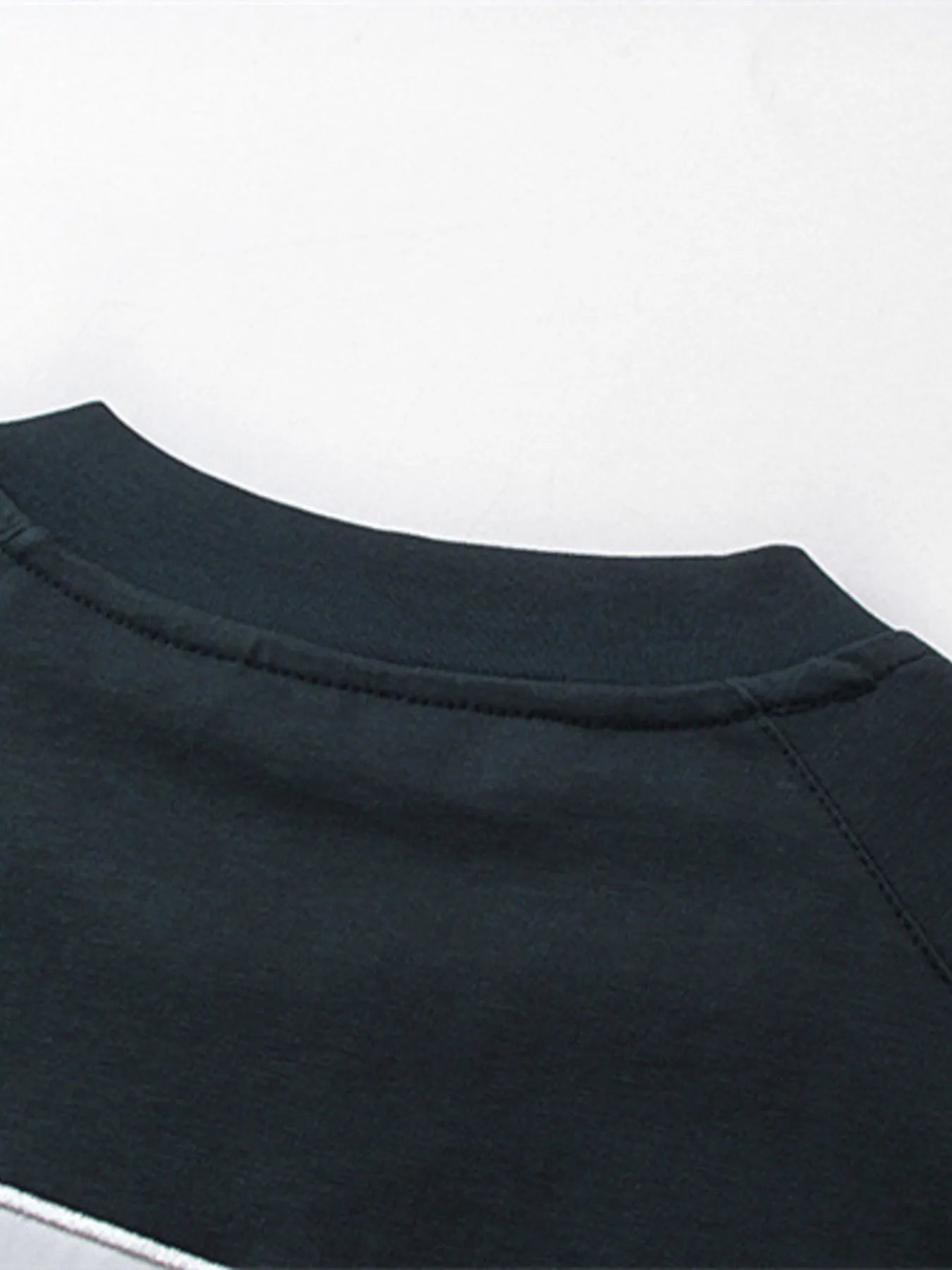 Men's Number 7 Round Neck Long Sleeve Sweatshirt - Velora Luxury Fashion