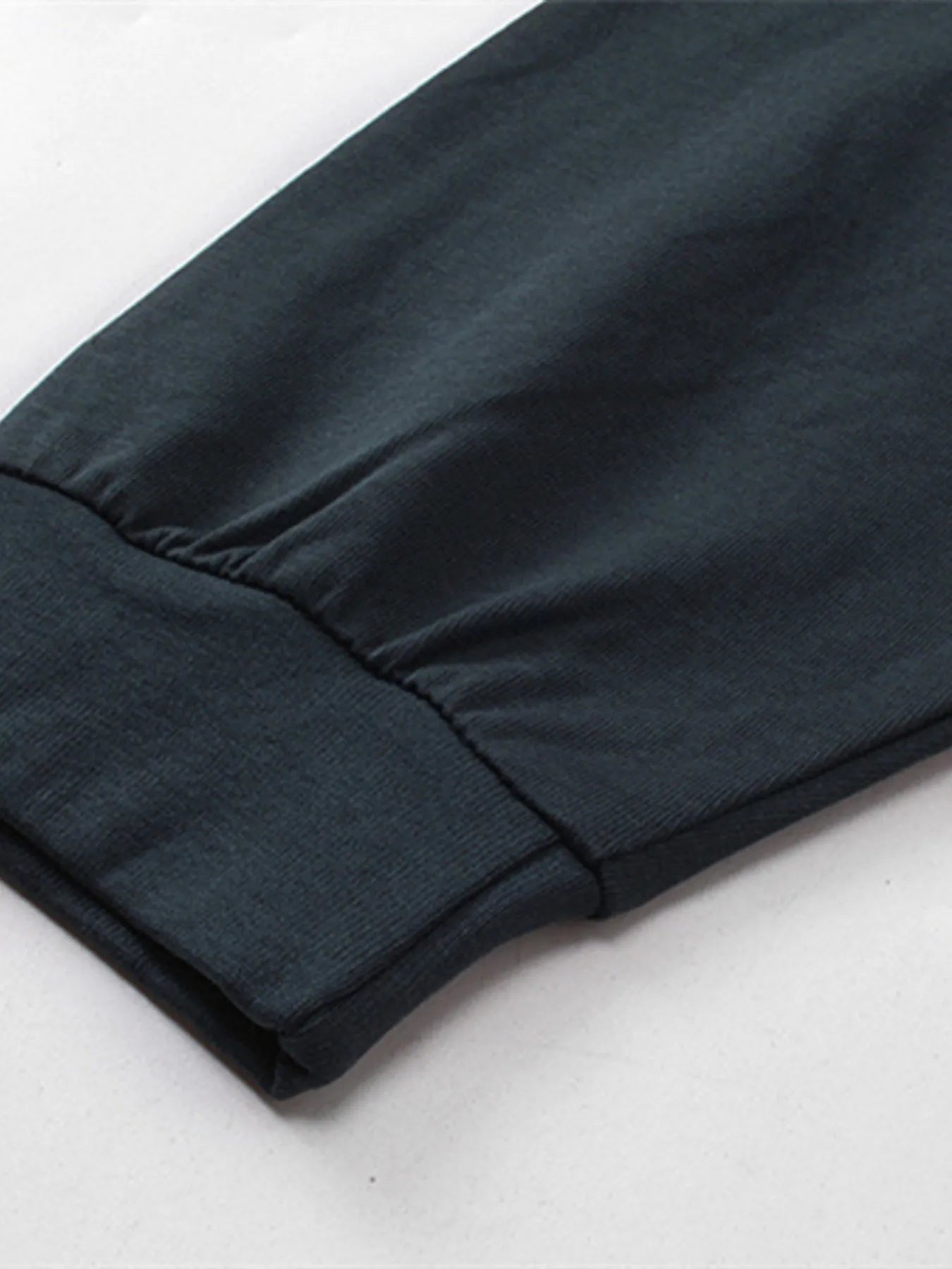 Men's Number 7 Round Neck Long Sleeve Sweatshirt - Velora Luxury Fashion