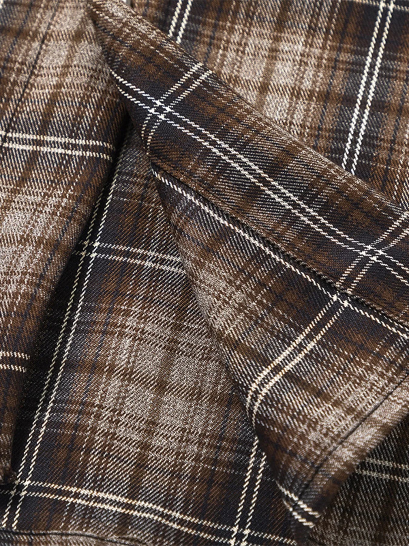 Men's Plaid Button Up Long Sleeve Shirt - Velora Luxury Fashion