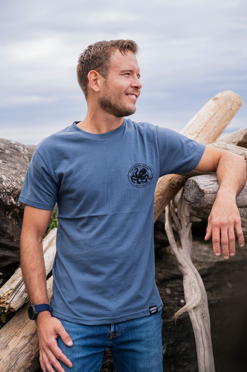 OCTOPUS CREST - Unisex Organic Cotton Tee - Slate Blue