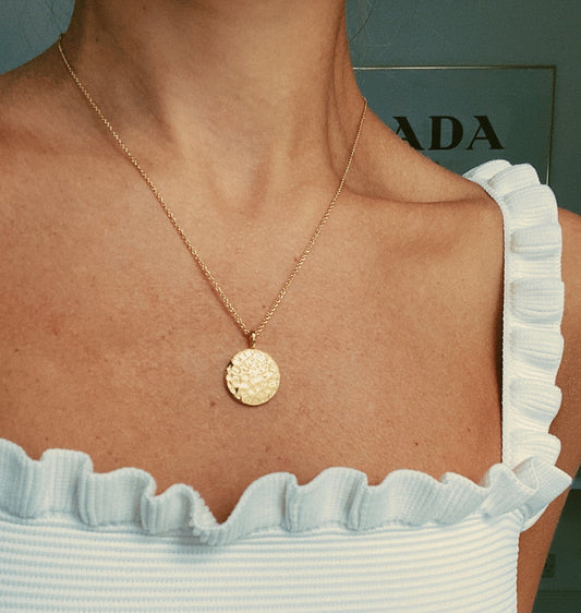 Molten Disc Necklace - Velora Luxury Fashion