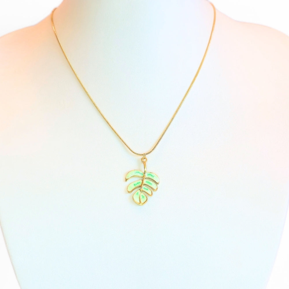 Monstera Leaf Pendant Necklace - Velora