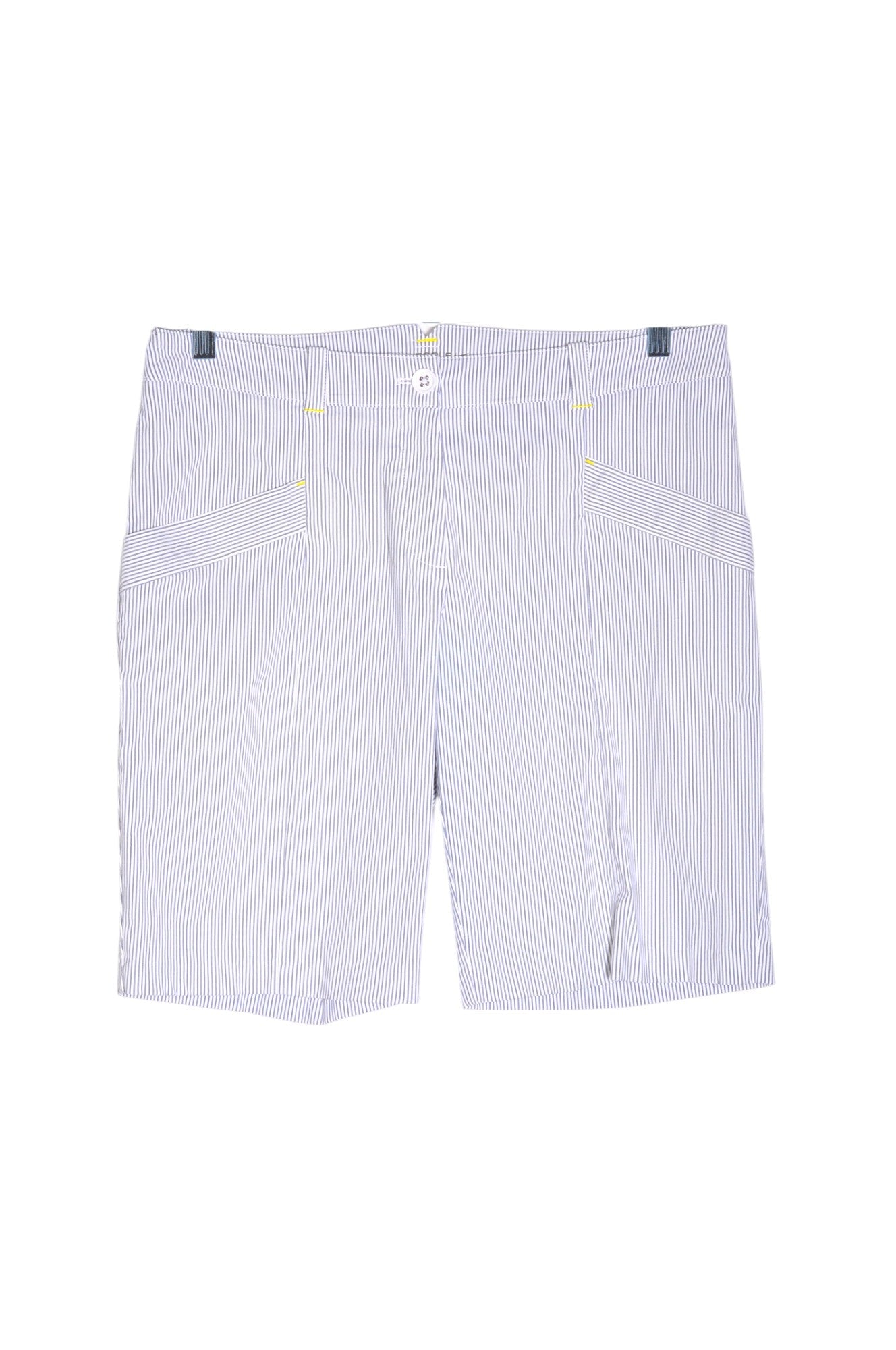 NIKE Women Classic Shorts Regular fit in White - 10 - Velora Luxury Fashion