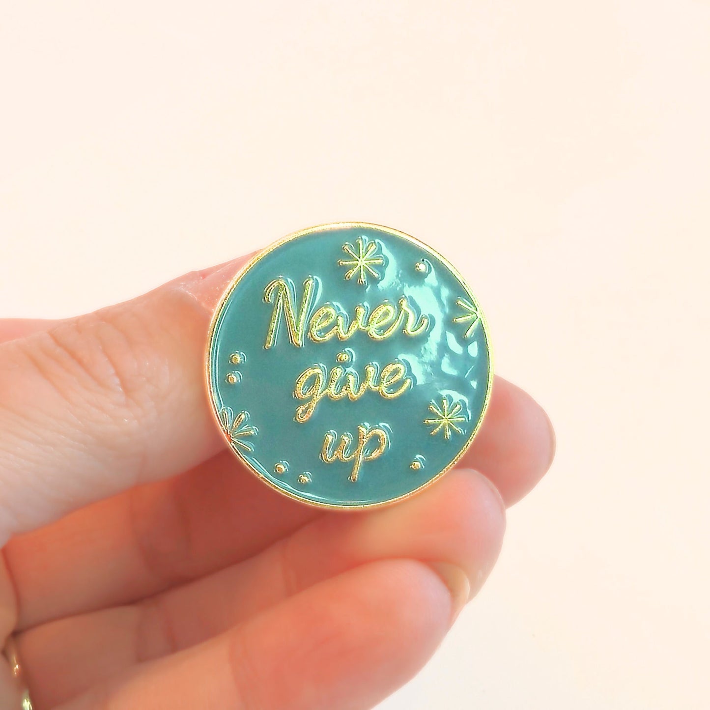 Never Give Up | Collectible Pin - Velora