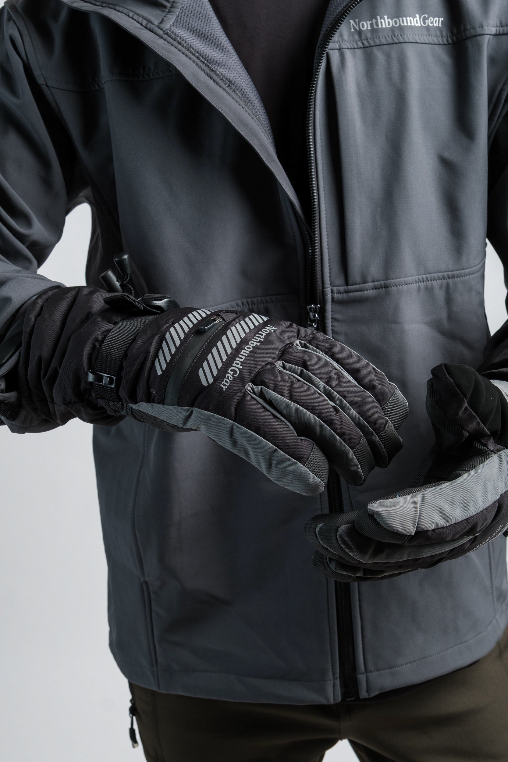 “Defender” 3-in-1 Gloves with Touchscreen Northbound Gear