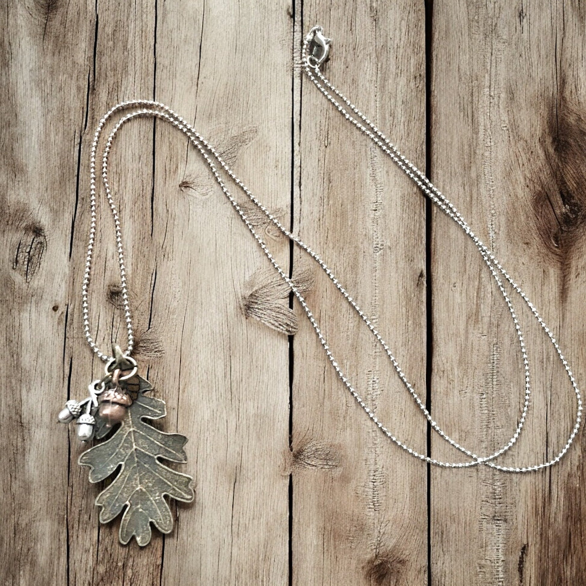 Oak Leaf & Acorn Necklace – Silver-Tone or Bronze-Tone Forest Pendant - Velora Luxury Fashion