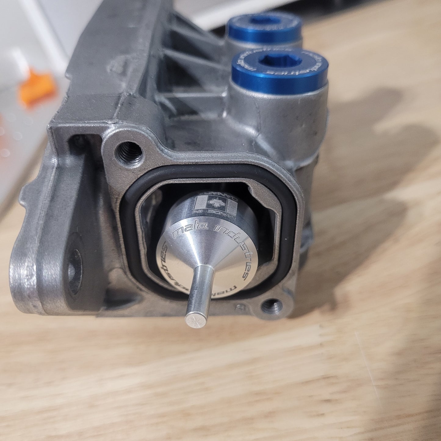 Oil Thermostat Racing Valve for BMW 335i, 135i, N54, S55, N55 - Velora Luxury Fashion