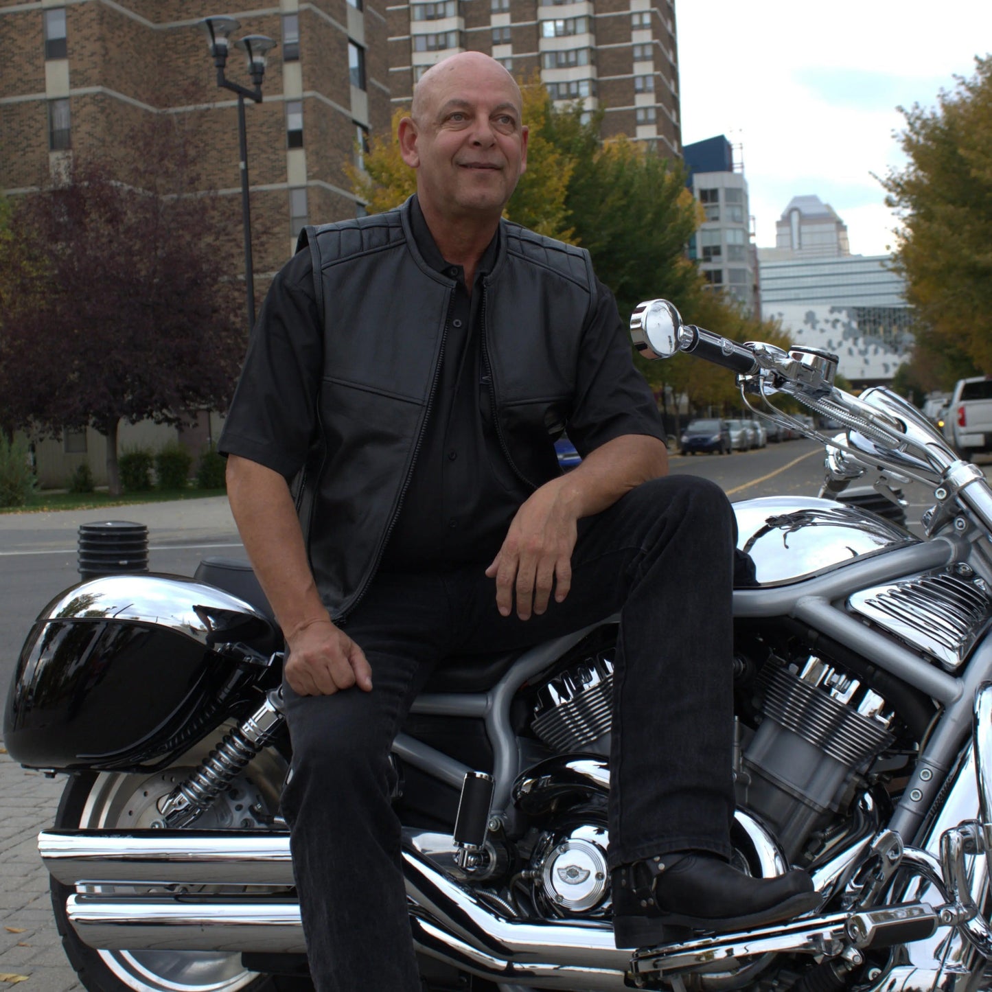 Open Road Men's Zip-Up Tactical Leather Vest - Velora Luxury Fashion