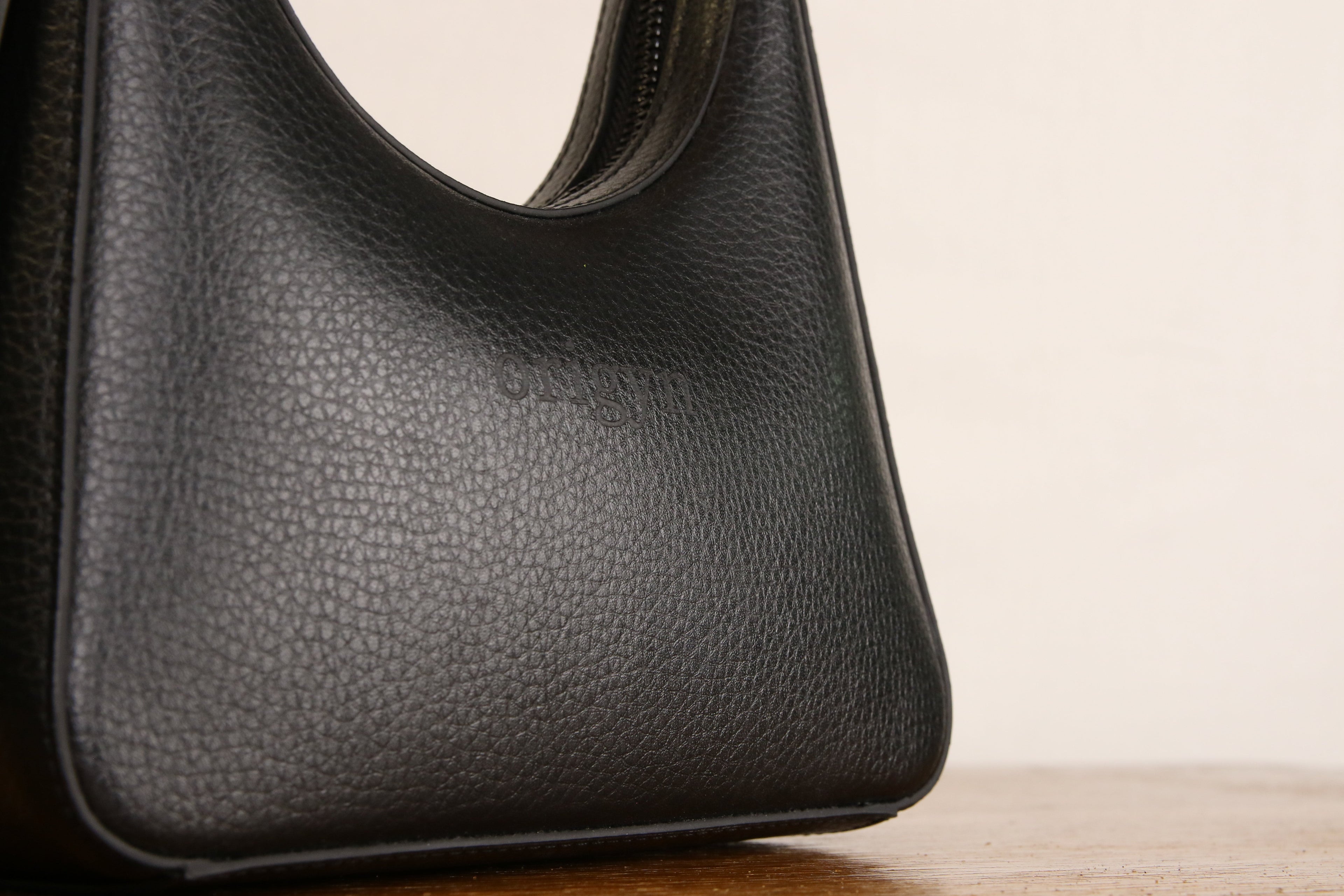 Origyn 01 - Plant-Based Vegan Leather Shoulder Handbag - Made with Plastic-Free MIRUM® - Velora Luxury Fashion
