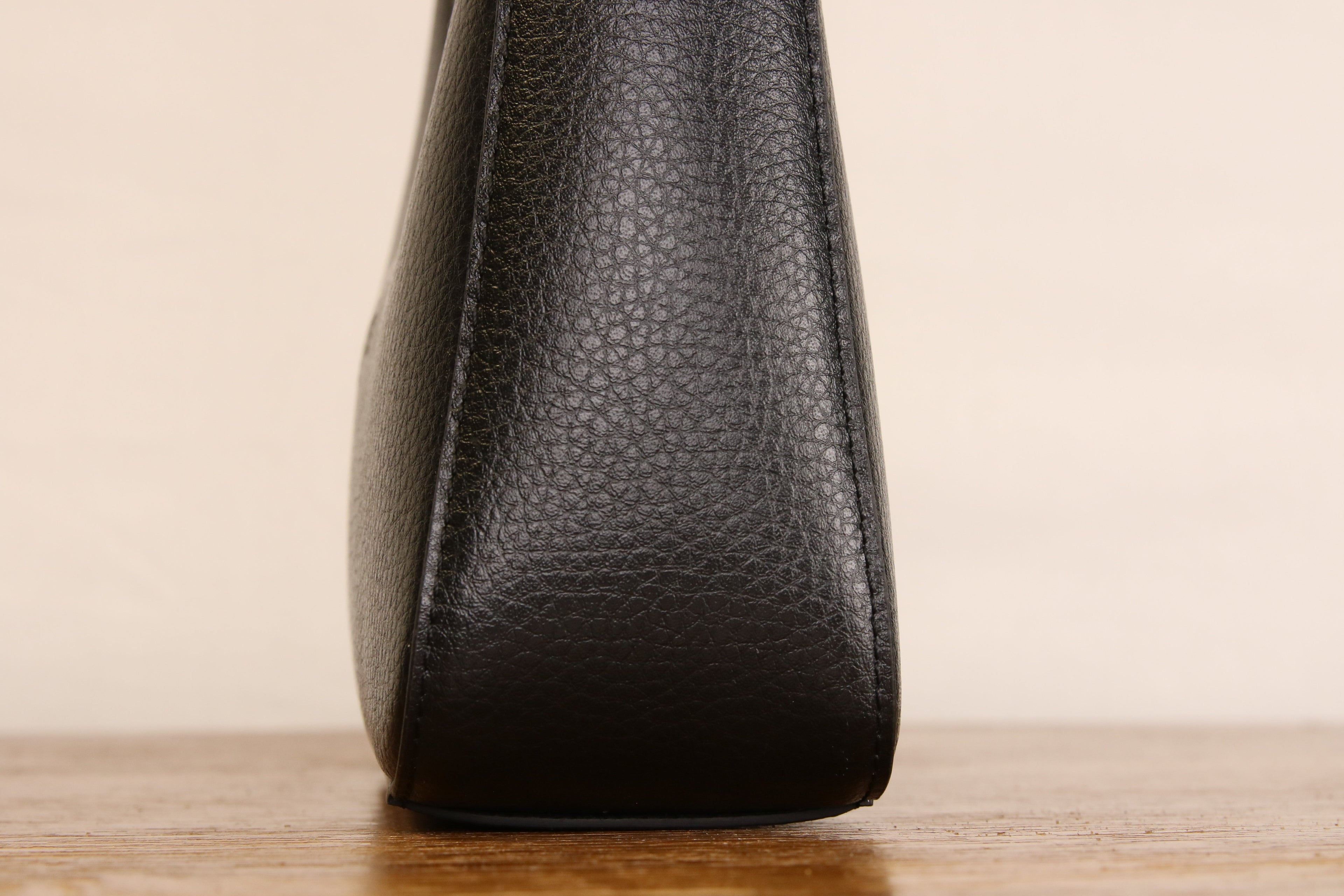 Origyn 01 - Plant-Based Vegan Leather Shoulder Handbag - Made with Plastic-Free MIRUM® - Velora Luxury Fashion