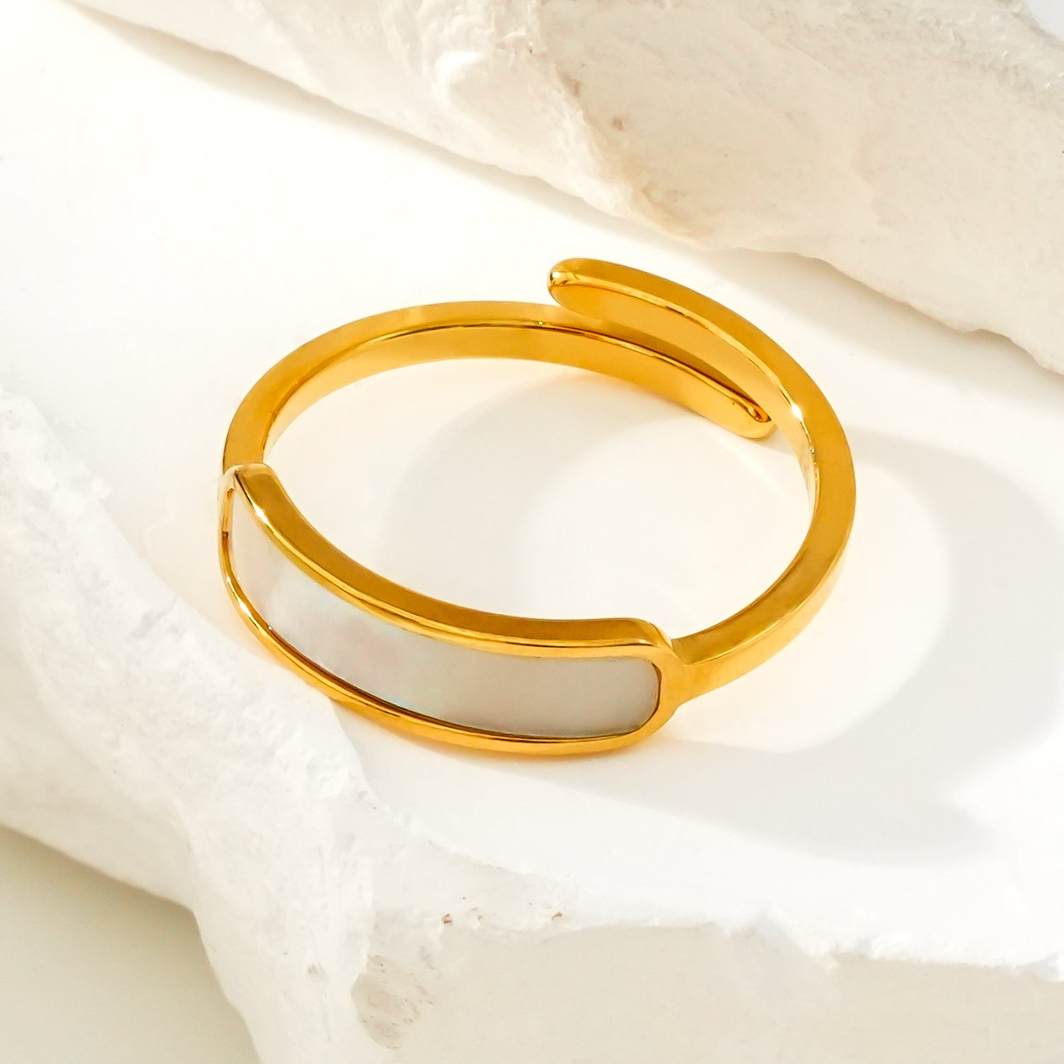 PEILLON Gold: Modern Minimalist Natural Shell Band Inset Ring - Velora Luxury Fashion