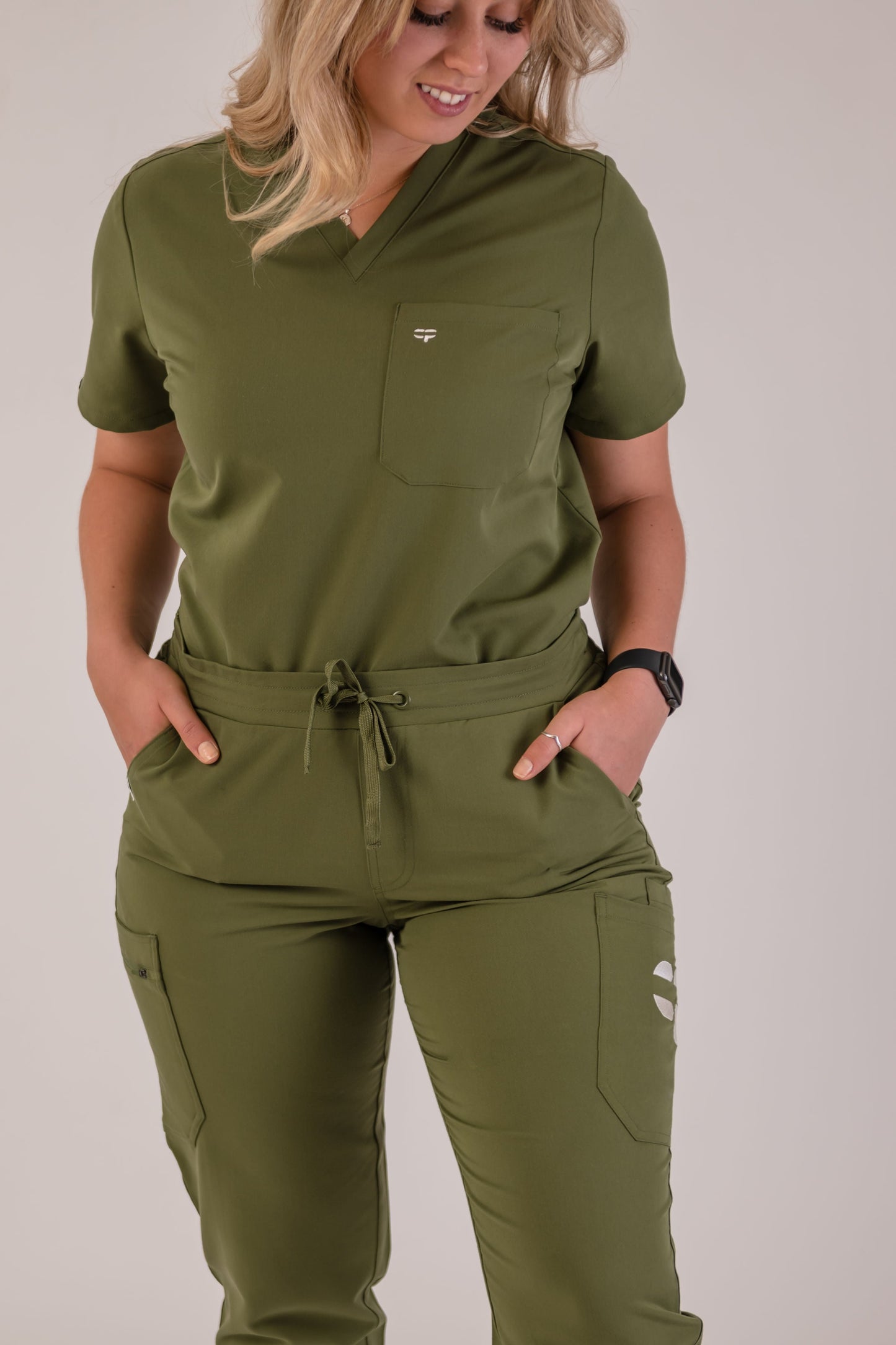 Paméla -Pantalon d'uniforme jogger - Velora Luxury Fashion