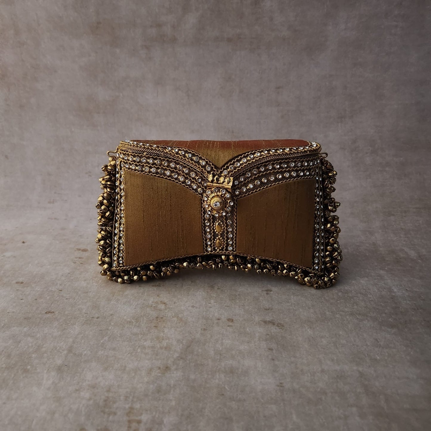 Parijat Gold - Velora Luxury Fashion