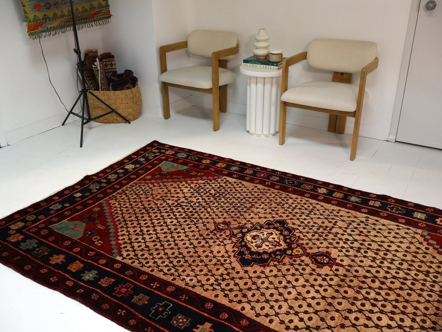Persian Koliai Rug | 5' 2" x 9' 4" - Velora Luxury Fashion