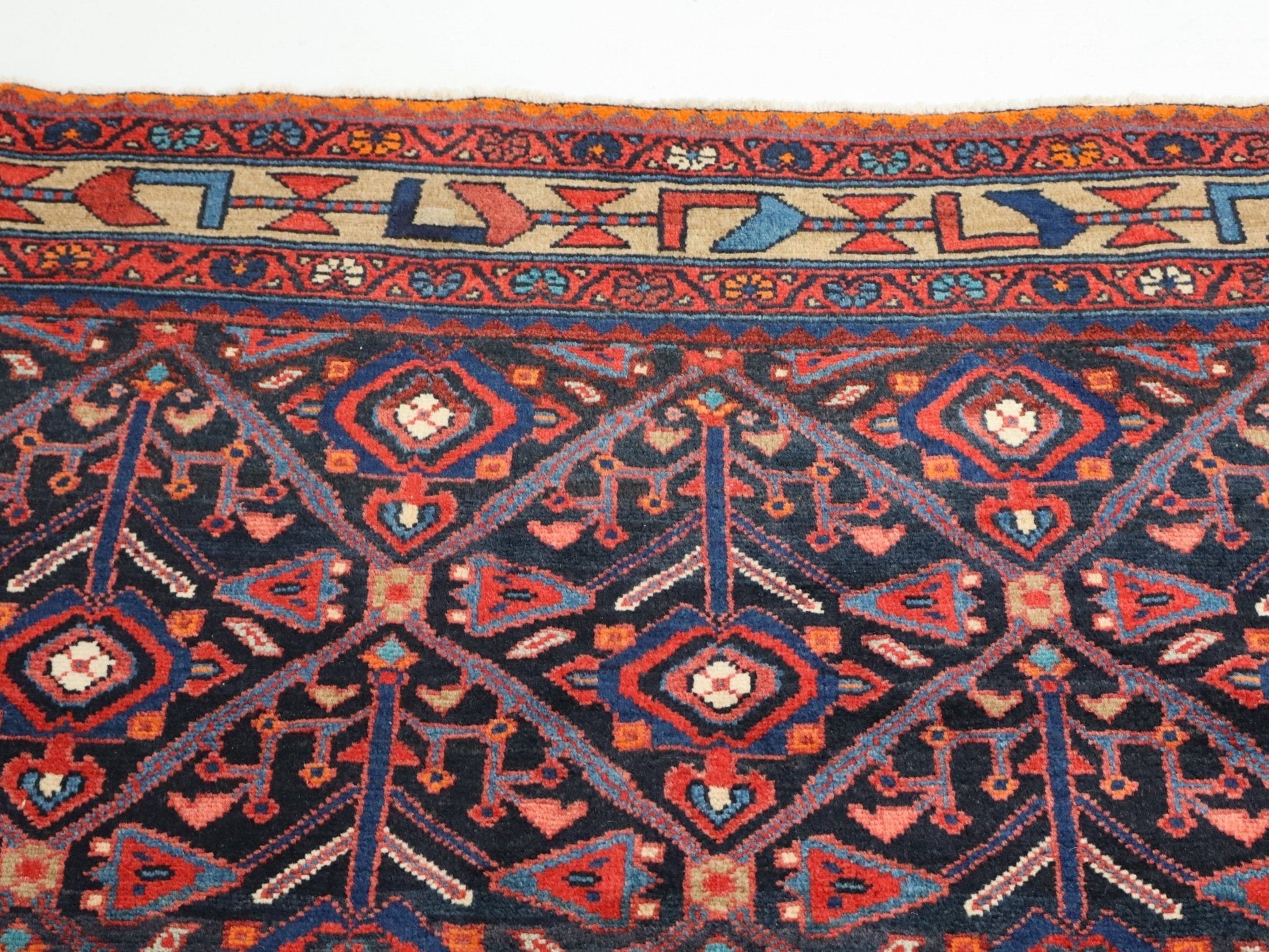 Persian Nahavand Rug | 5' 2" x 10' 8" - Velora Luxury Fashion