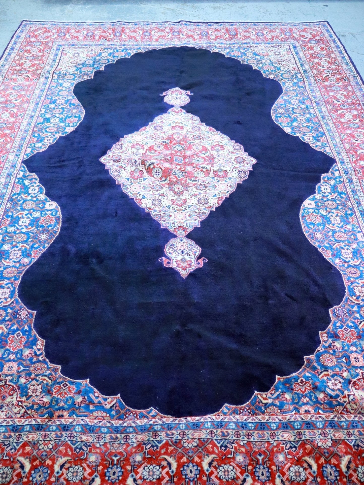 Persian Sarouk Rug | 7' 9" x 11' - Velora Luxury Fashion